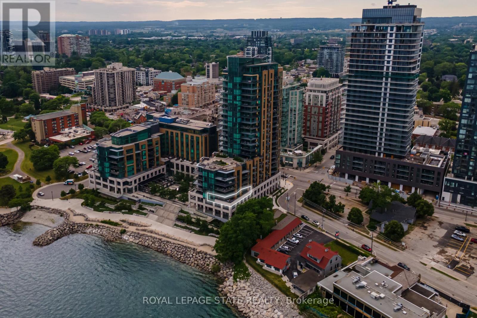 308 - 2060 Lakeshore Road, Burlington, Ontario  L7R 0G2 - Photo 2 - W13011328