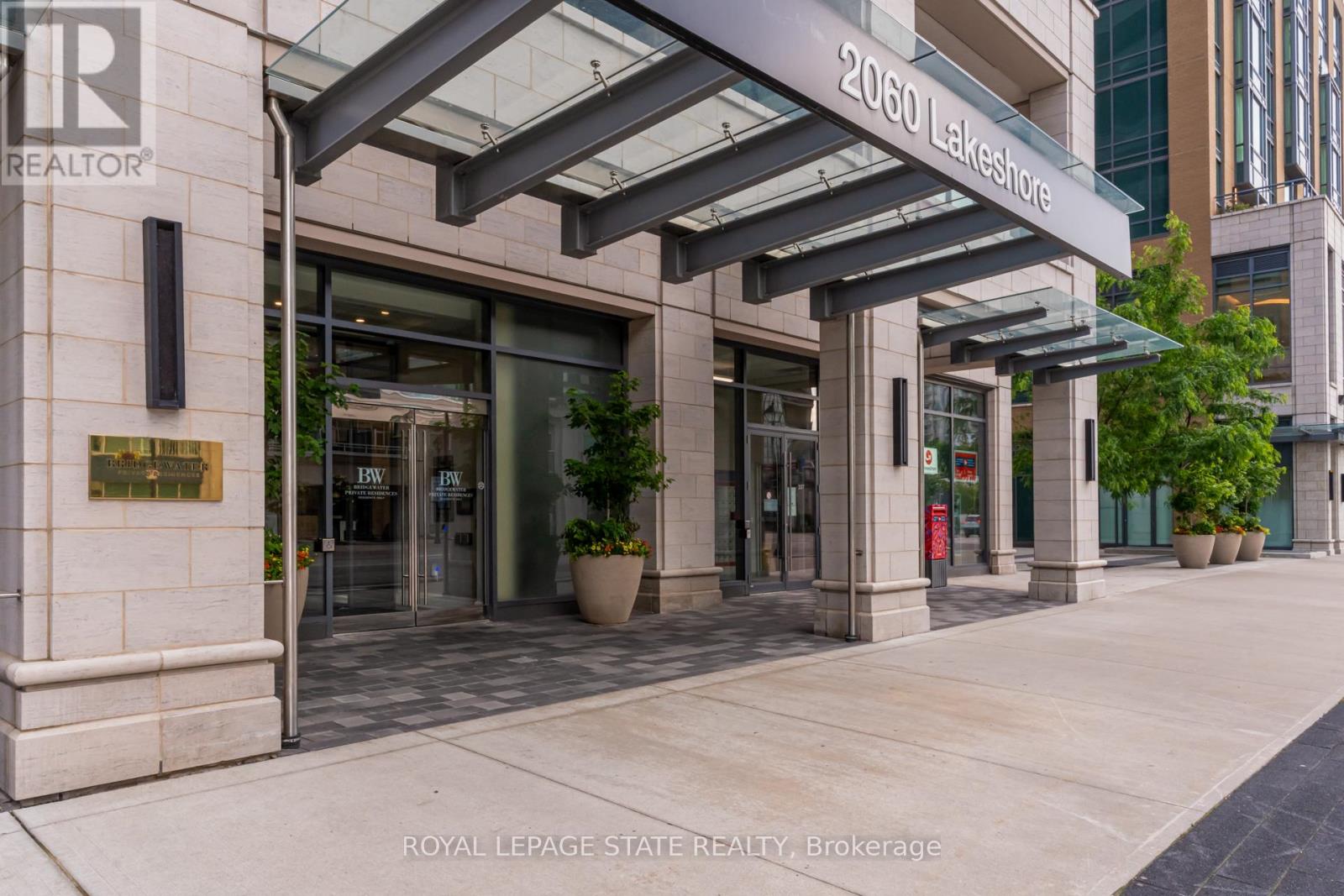 308 - 2060 Lakeshore Road, Burlington, Ontario  L7R 0G2 - Photo 4 - W13011328