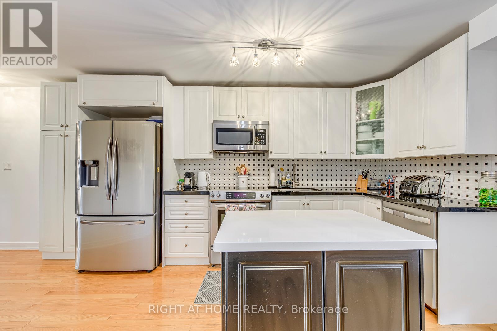 4164 Forest Fire Crescent, Mississauga, Ontario  L4W 3P5 - Photo 12 - W13011330