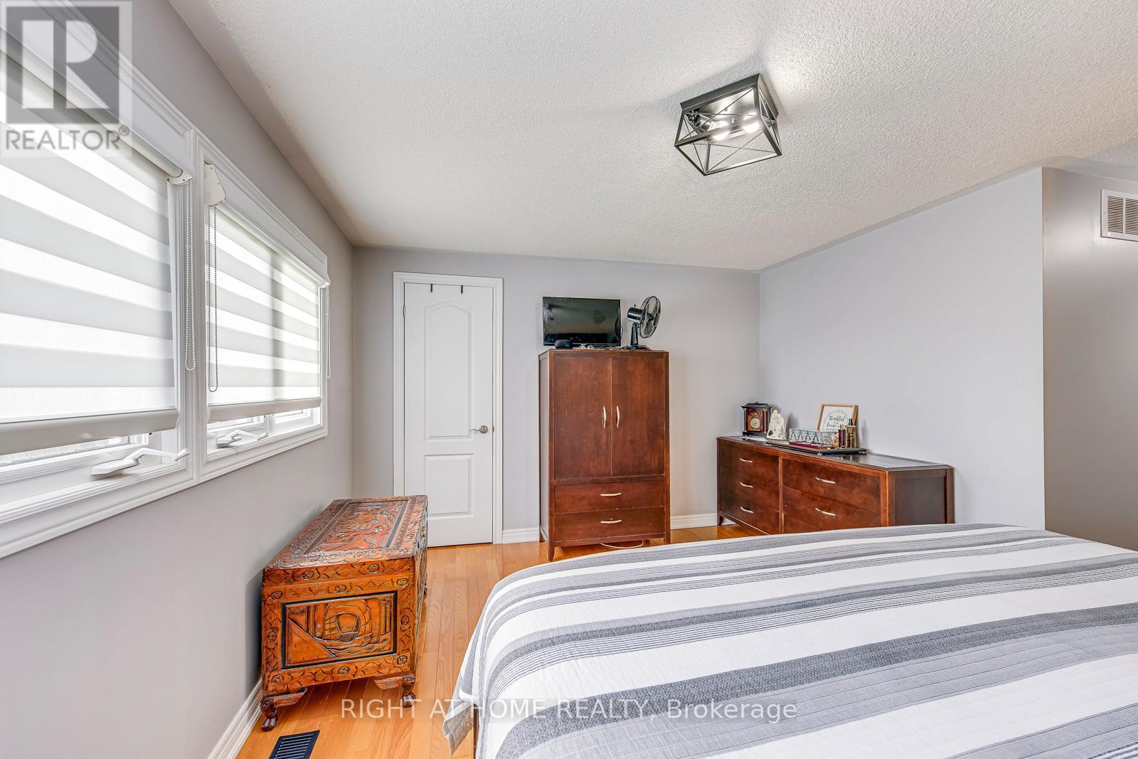 4164 Forest Fire Crescent, Mississauga, Ontario  L4W 3P5 - Photo 19 - W13011330