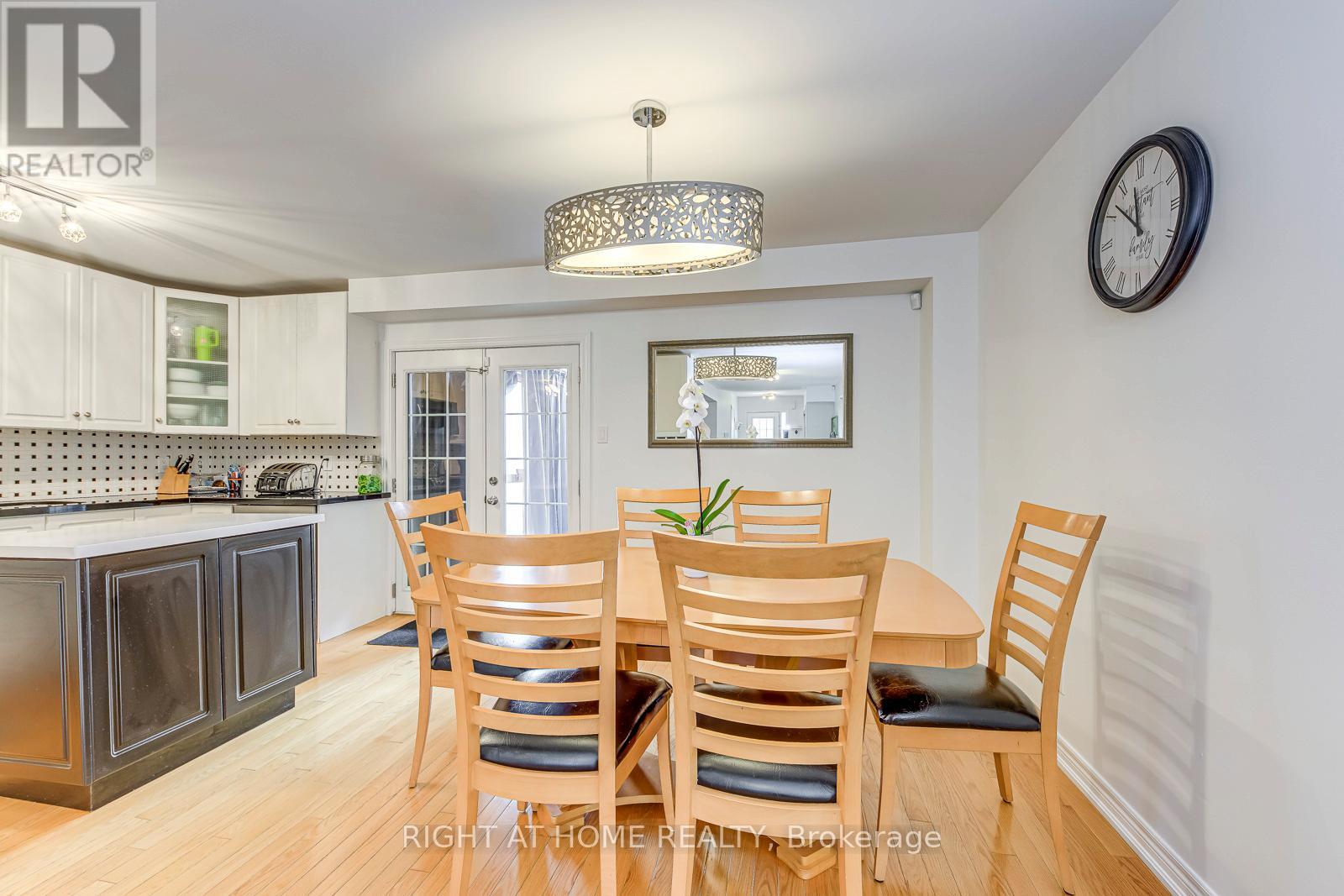 4164 Forest Fire Crescent, Mississauga, Ontario  L4W 3P5 - Photo 8 - W13011330