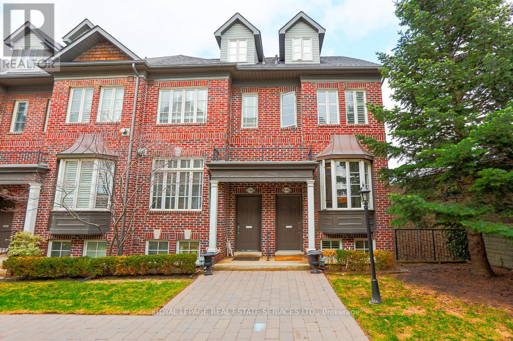 #8 - 245 Van Dusen Boulevard, Toronto, Ontario  M8Z 3J2 - Photo 3 - W13011338