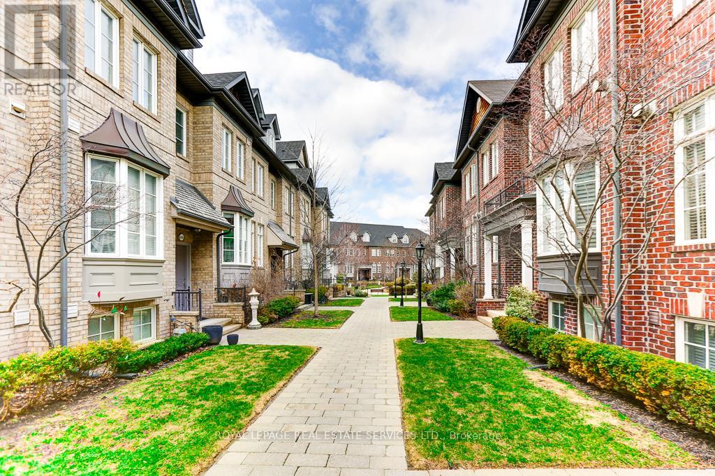 #8 - 245 Van Dusen Boulevard, Toronto, Ontario  M8Z 3J2 - Photo 32 - W13011338