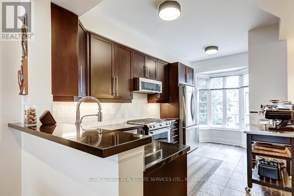 #8 - 245 Van Dusen Boulevard, Toronto, Ontario  M8Z 3J2 - Photo 6 - W13011338