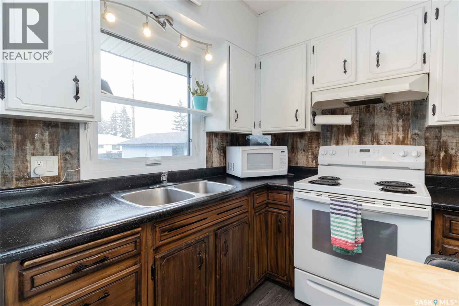 912 P Avenue N, Saskatoon, Saskatchewan  S7L 2W6 - Photo 14 - SK032962