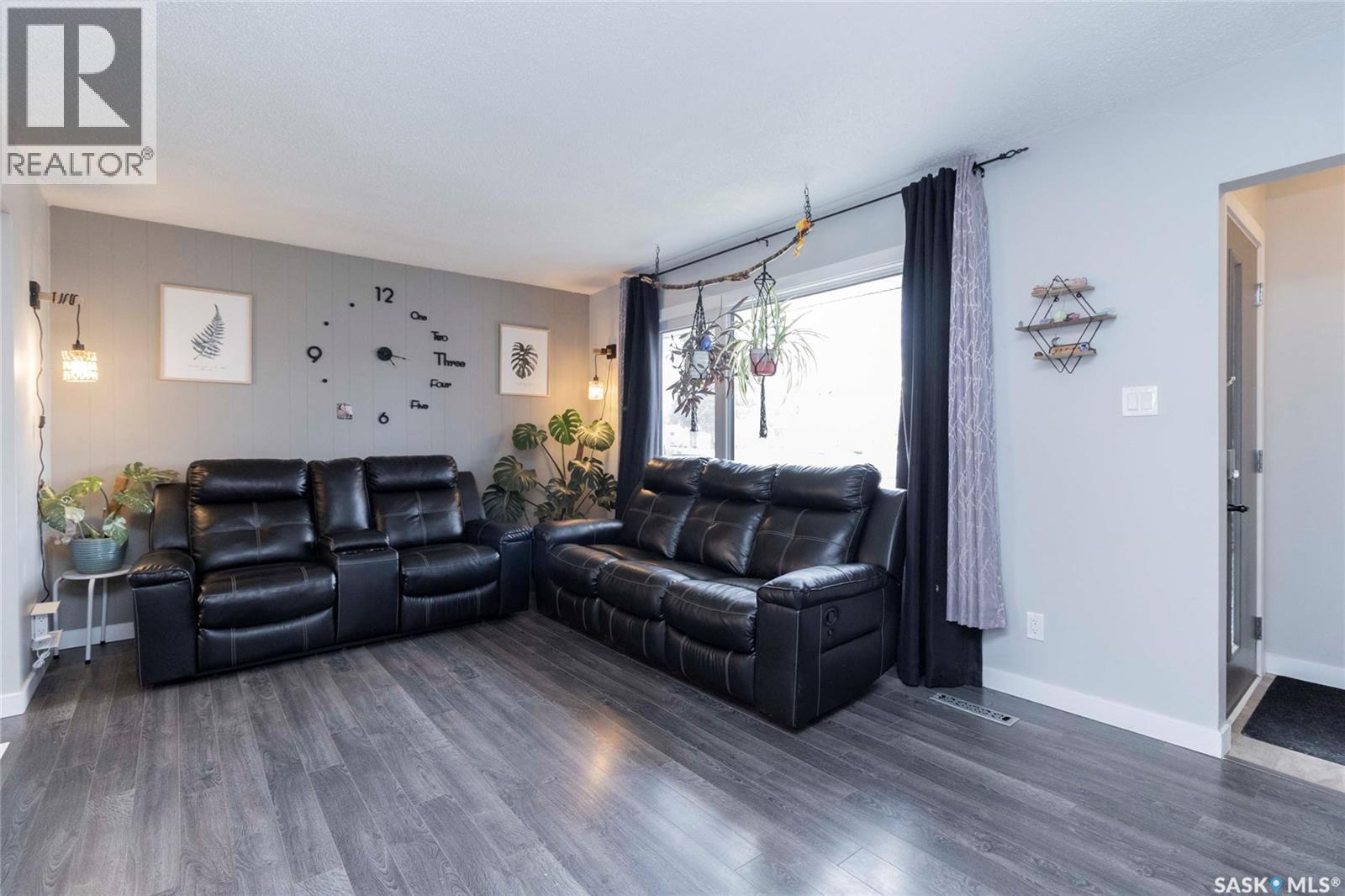 912 P Avenue N, Saskatoon, Saskatchewan  S7L 2W6 - Photo 4 - SK032962