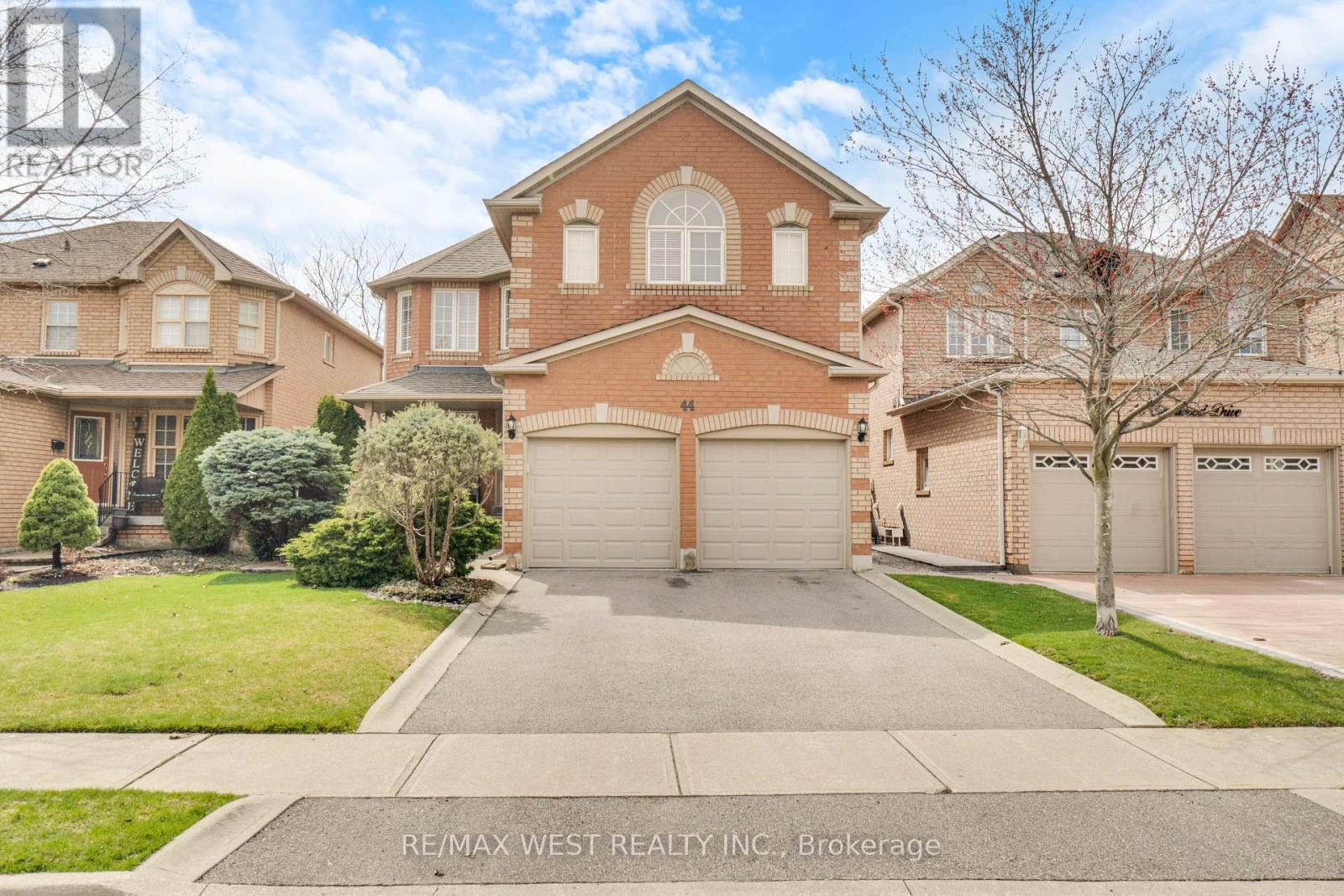 44 CREEKWOOD DRIVE, Brampton, Ontario