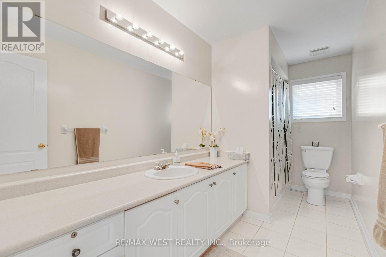 44 Creekwood Drive, Brampton, Ontario  L7A 1J3 - Photo 13 - W13011416