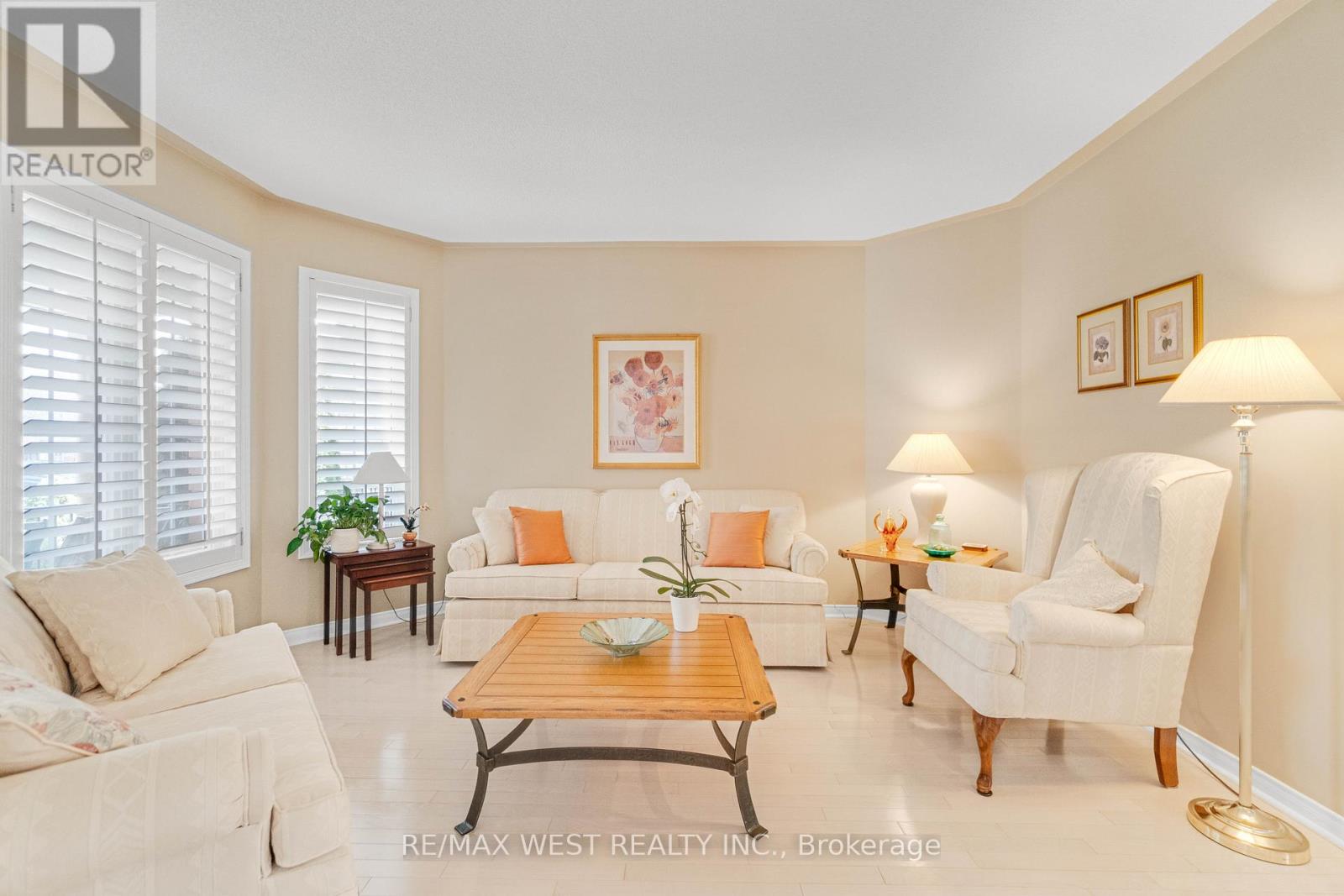 44 Creekwood Drive, Brampton, Ontario  L7A 1J3 - Photo 3 - W13011416