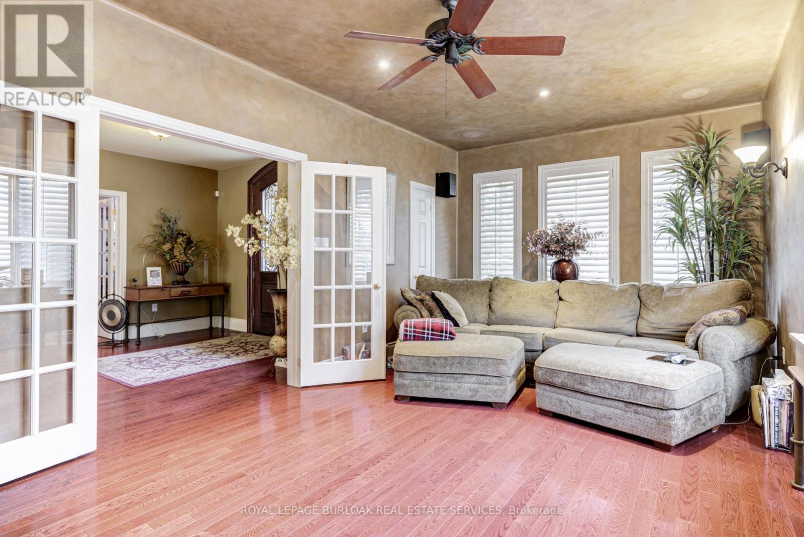 4278 Clubview Drive, Burlington, Ontario  L7M 4X1 - Photo 19 - W13011454