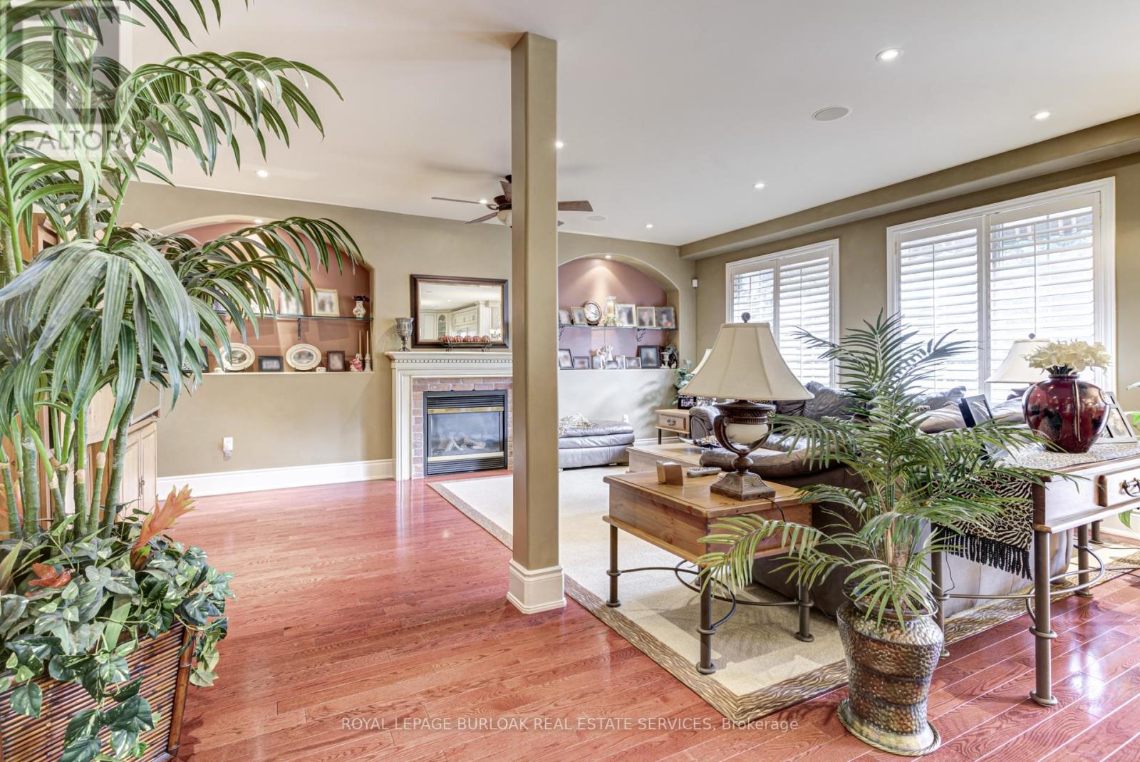 4278 Clubview Drive, Burlington, Ontario  L7M 4X1 - Photo 22 - W13011454