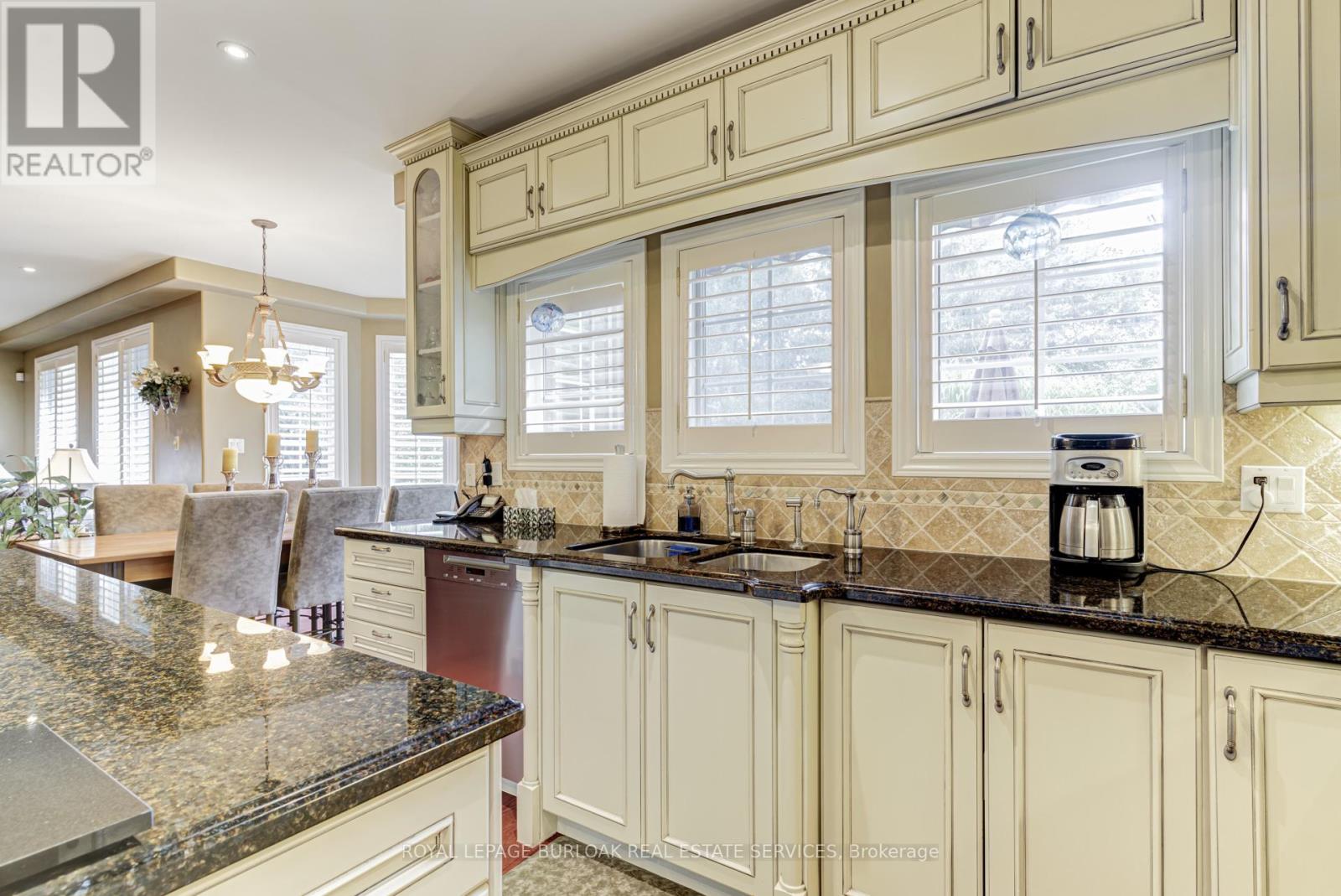 4278 Clubview Drive, Burlington, Ontario  L7M 4X1 - Photo 26 - W13011454