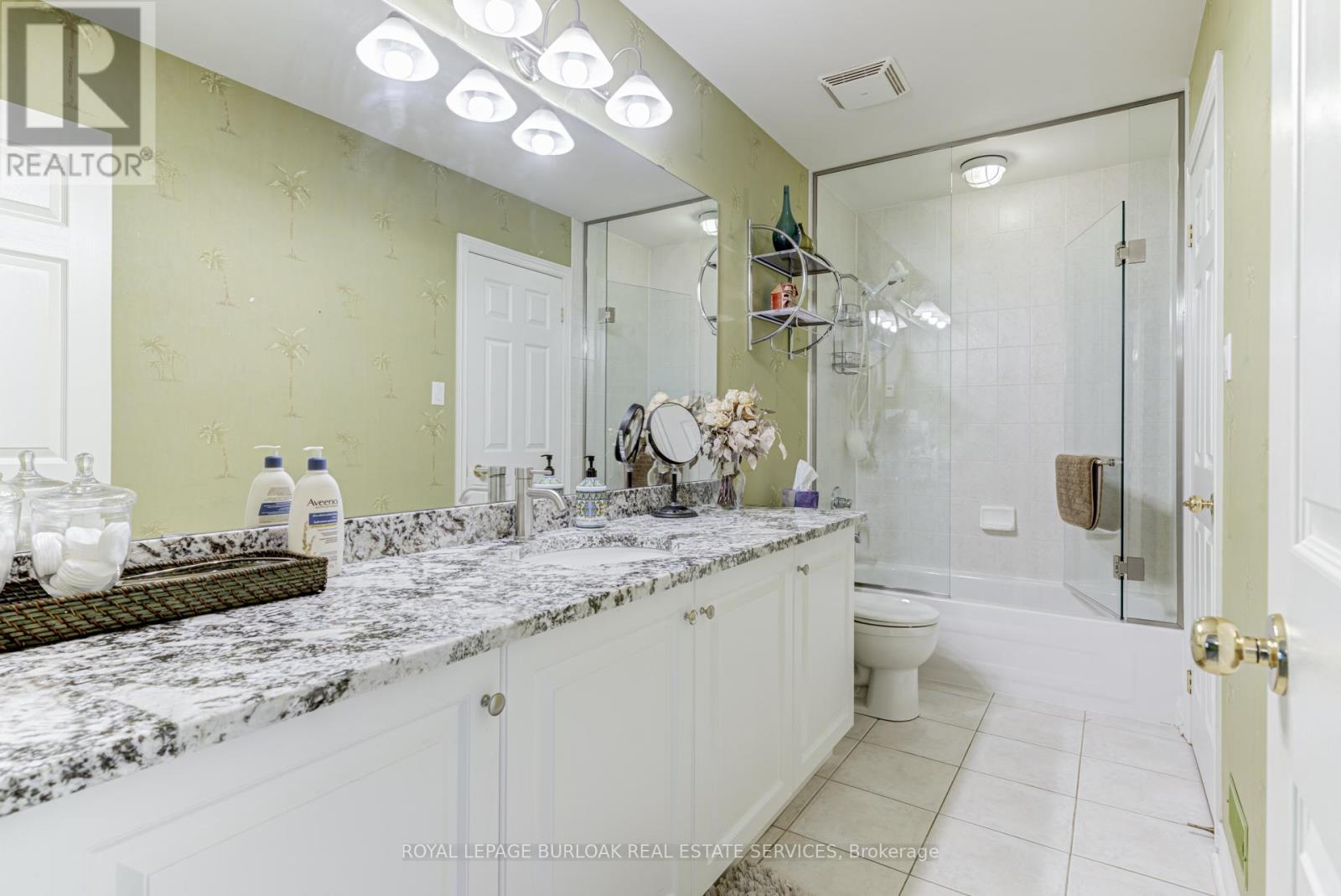 4278 Clubview Drive, Burlington, Ontario  L7M 4X1 - Photo 37 - W13011454