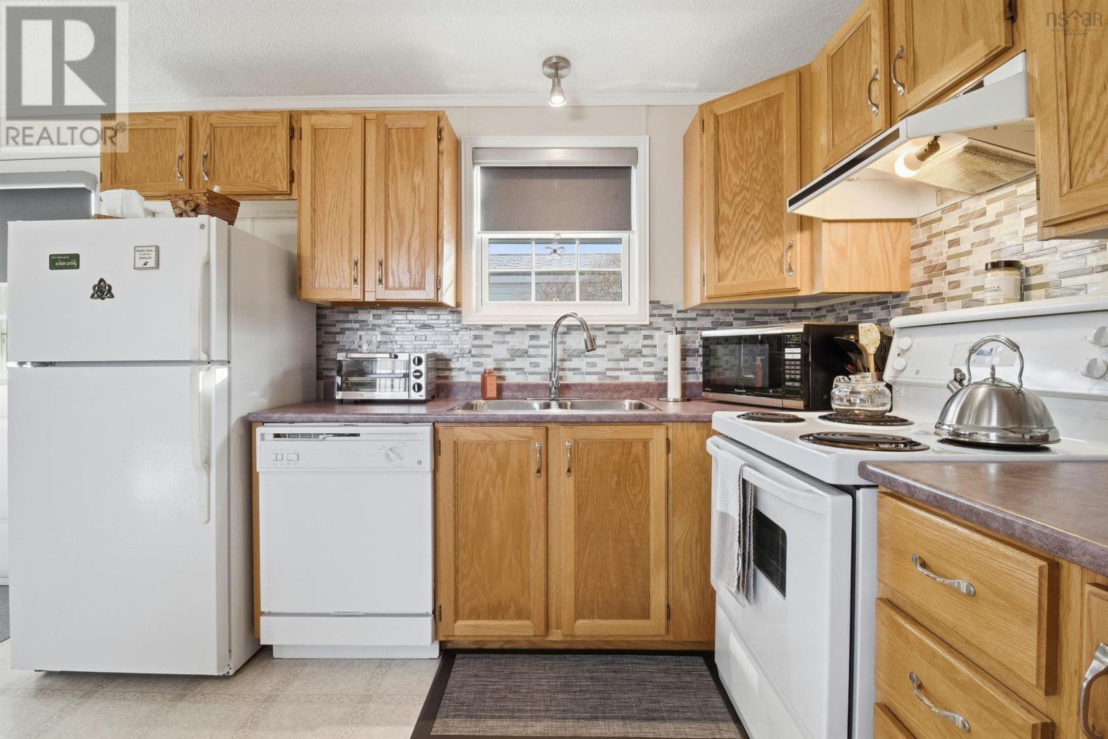 6 Dogwood Street, Westphal, Nova Scotia  B2W 3S2 - Photo 11 - 202600443