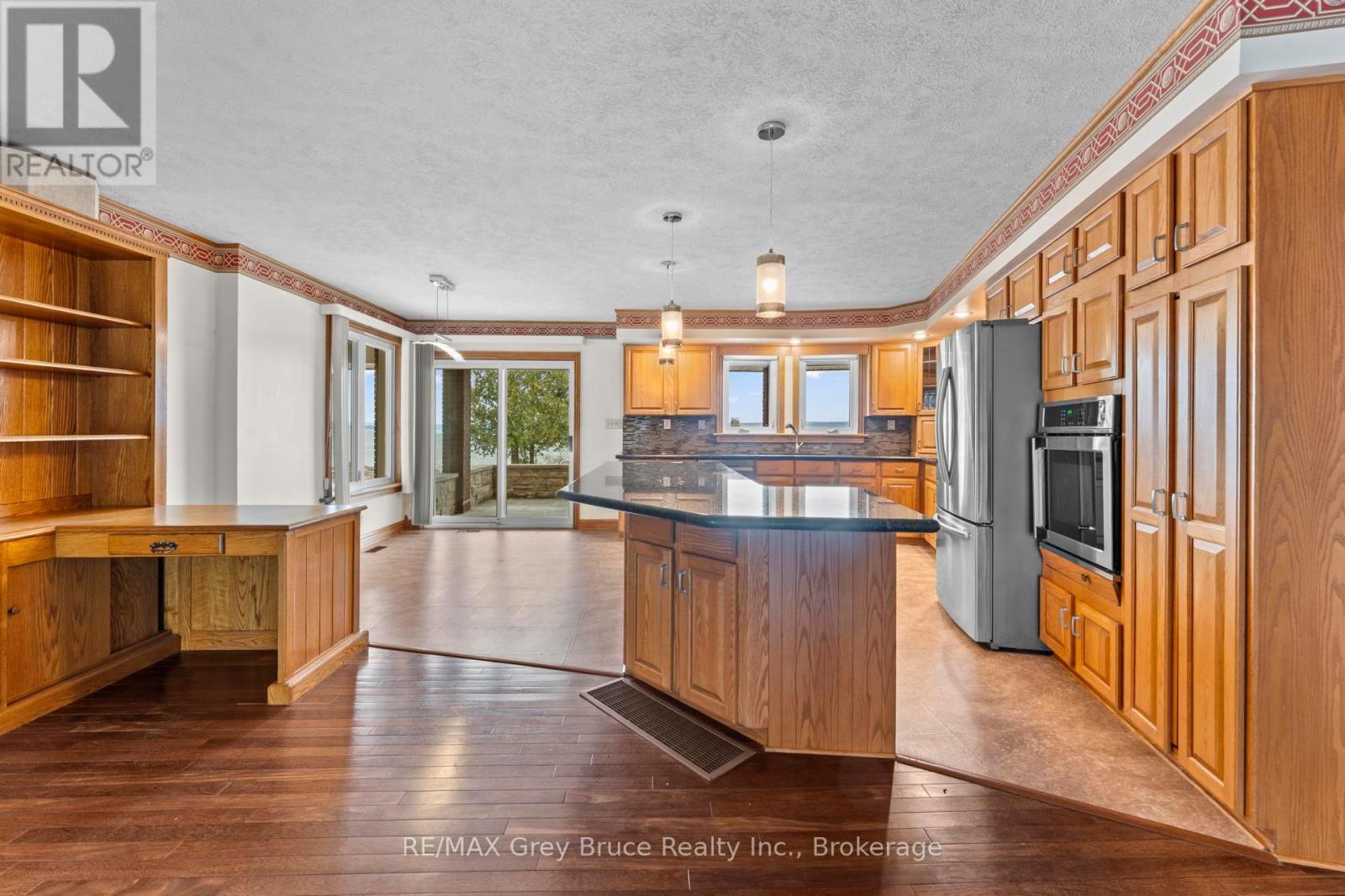 122 Cottage Lane, Georgian Bluffs, Ontario  N4K 5N4 - Photo 19 - X12993580