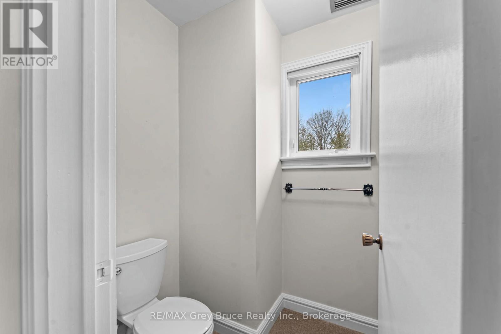 122 Cottage Lane, Georgian Bluffs, Ontario  N4K 5N4 - Photo 31 - X12993580