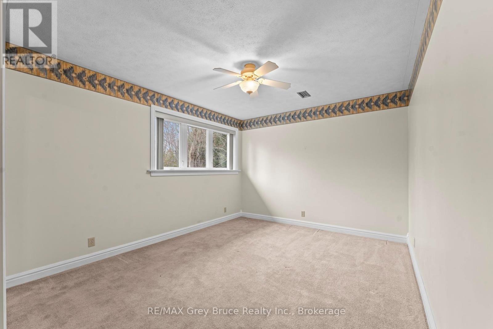 122 Cottage Lane, Georgian Bluffs, Ontario  N4K 5N4 - Photo 35 - X12993580