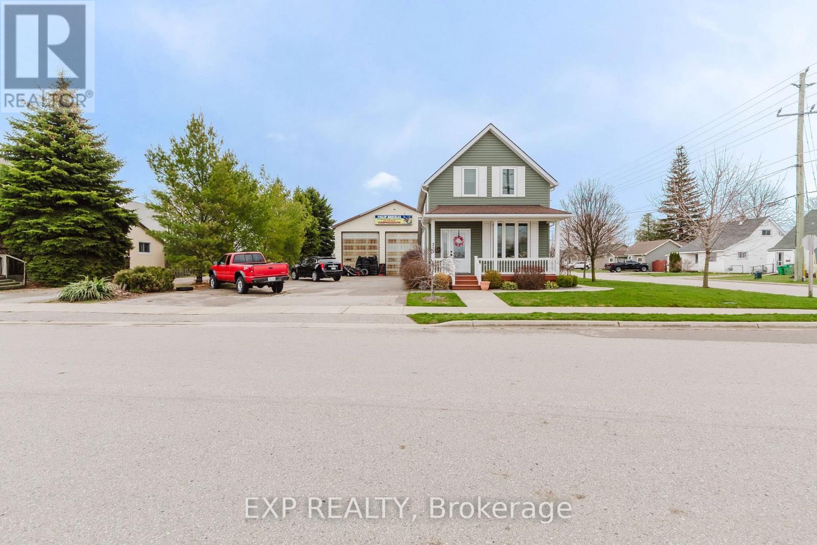 232 Oxford Street, Goderich, Ontario  N7A 1G3 - Photo 3 - X13011140