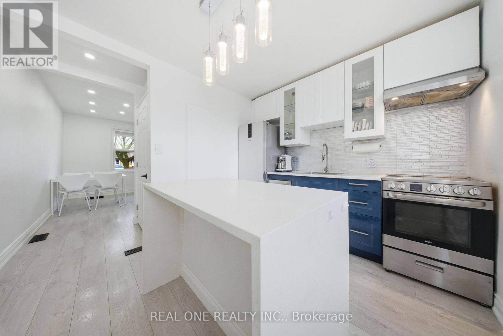 24 Sumach Street, Hamilton, Ontario  L8H 6P8 - Photo 18 - X13011160