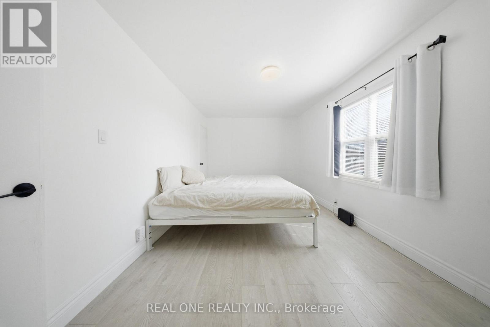 24 Sumach Street, Hamilton, Ontario  L8H 6P8 - Photo 21 - X13011160