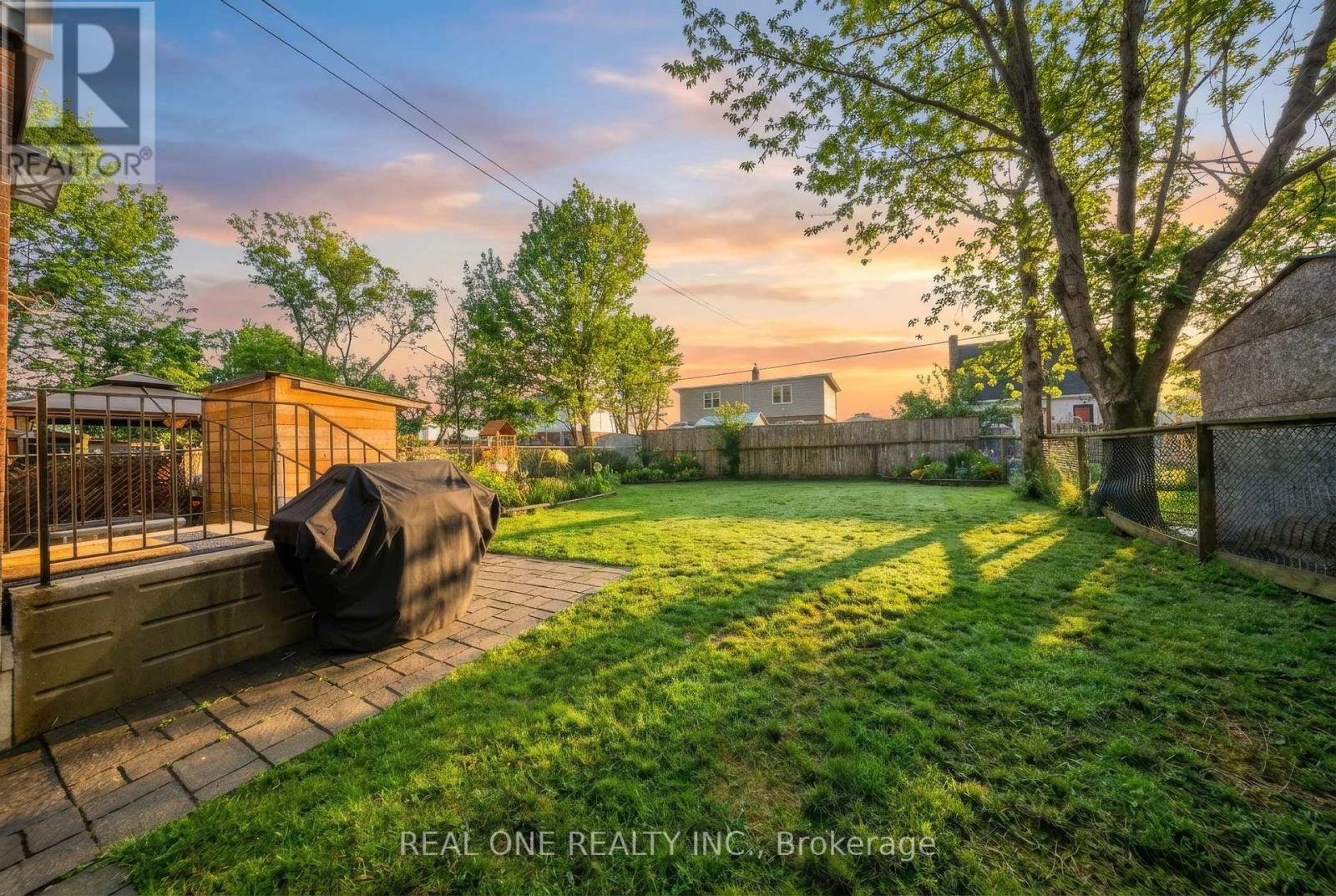 24 Sumach Street, Hamilton, Ontario  L8H 6P8 - Photo 29 - X13011160