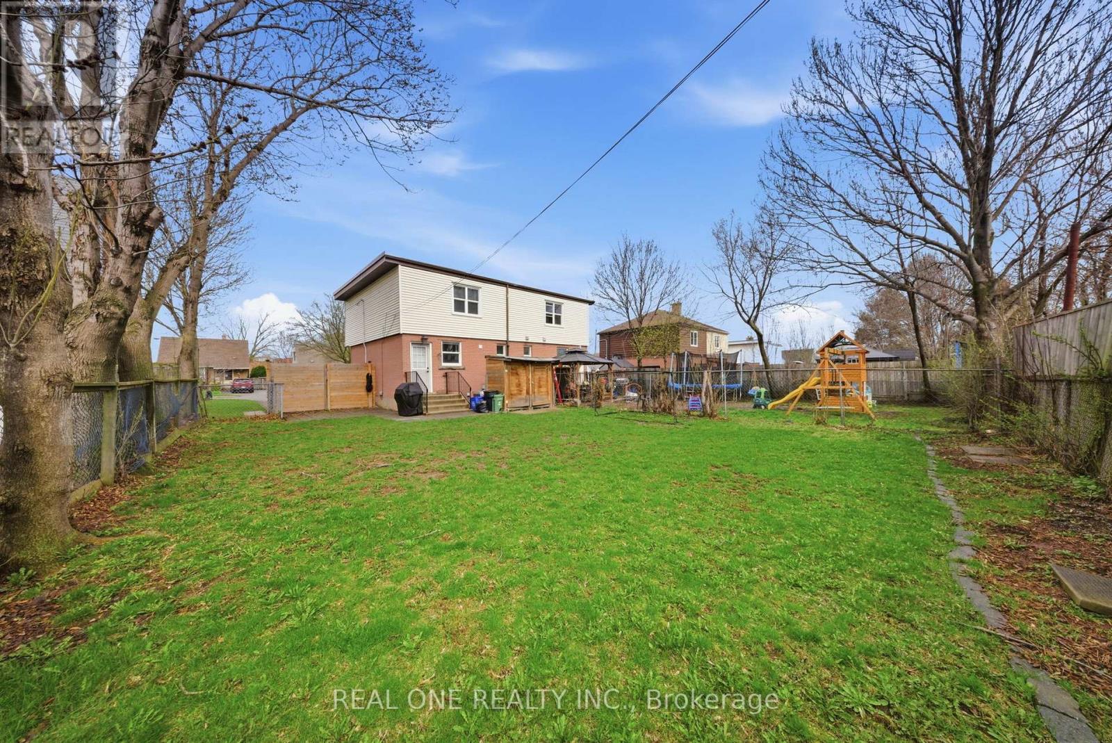 24 Sumach Street, Hamilton, Ontario  L8H 6P8 - Photo 31 - X13011160