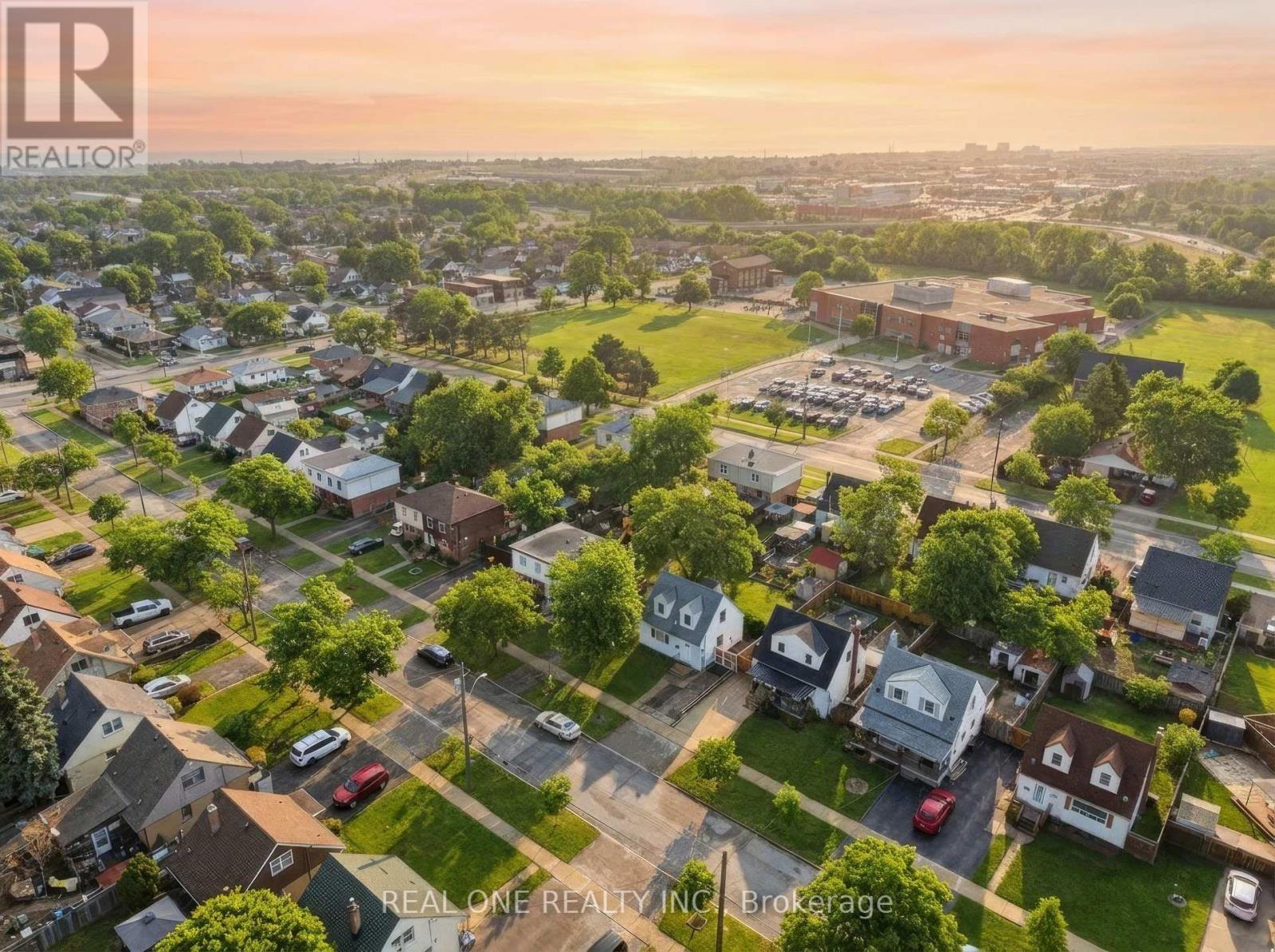 24 Sumach Street, Hamilton, Ontario  L8H 6P8 - Photo 32 - X13011160