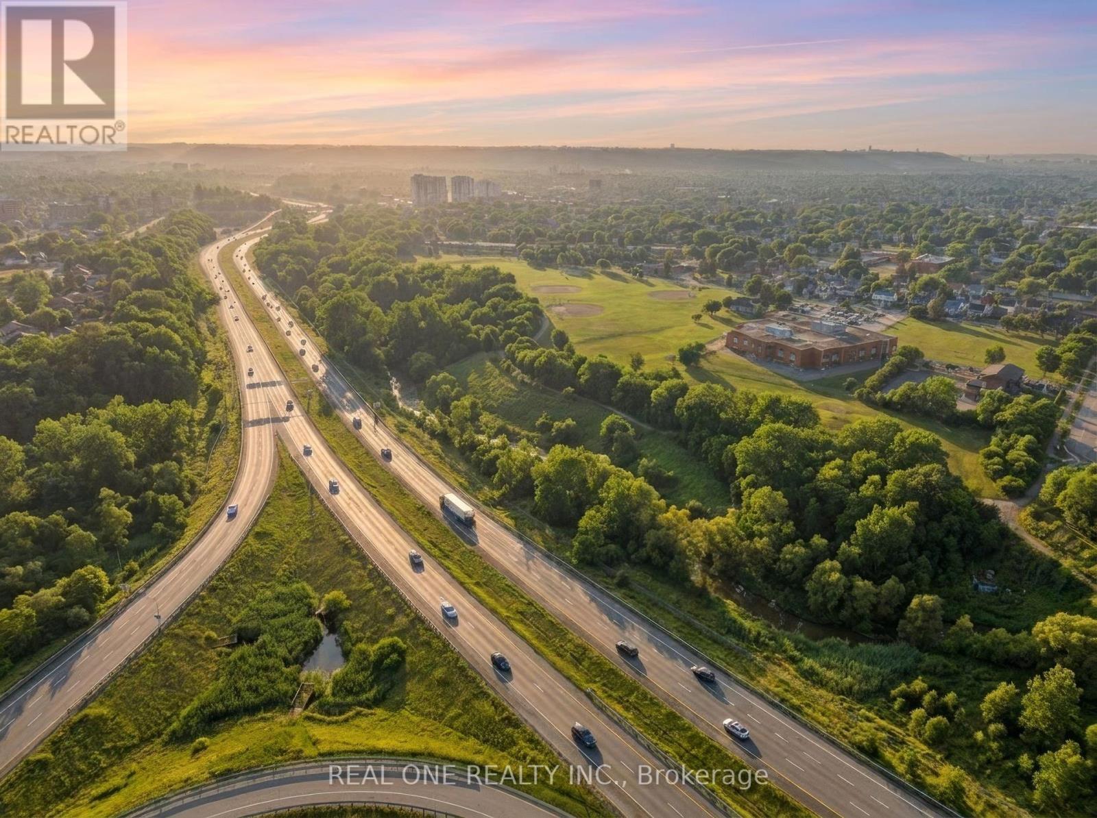 24 Sumach Street, Hamilton, Ontario  L8H 6P8 - Photo 35 - X13011160