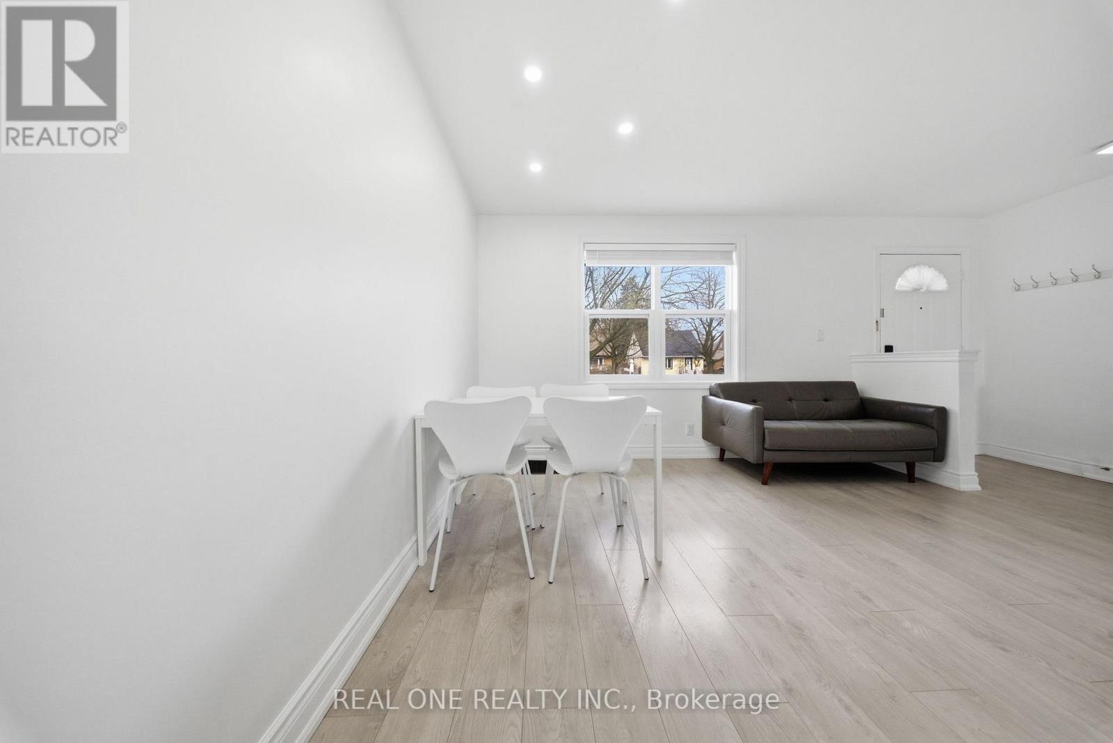 24 Sumach Street, Hamilton, Ontario  L8H 6P8 - Photo 9 - X13011160