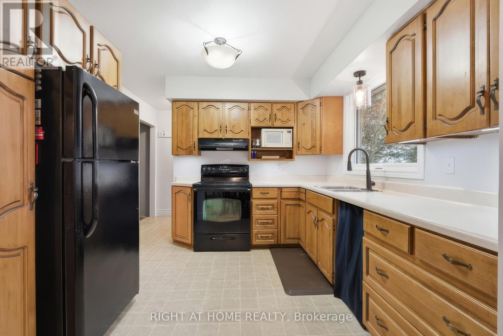 384 Countess Street N, West Grey, Ontario  N0G 1R0 - Photo 7 - X13011218