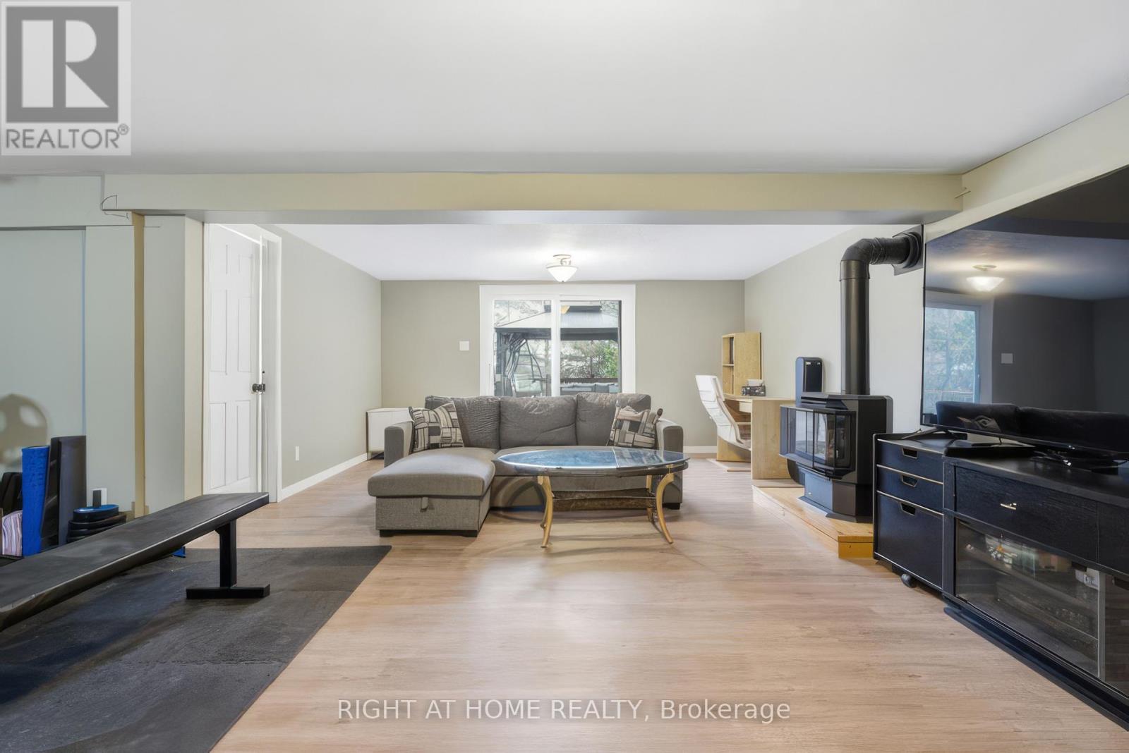 384 Countess Street N, West Grey, Ontario  N0G 1R0 - Photo 8 - X13011218