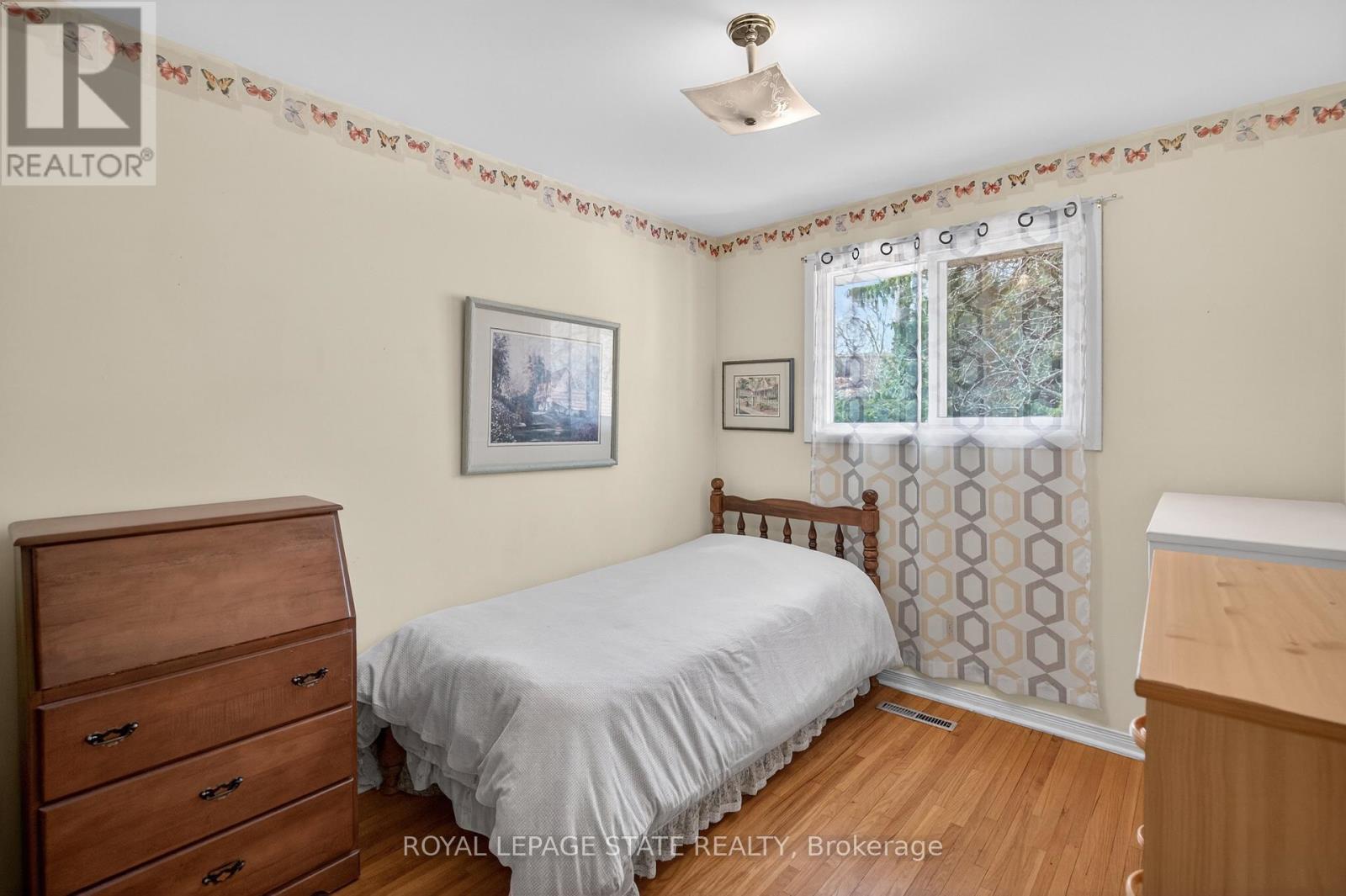 34 Helen Street, Hamilton, Ontario  L9H 1N3 - Photo 17 - X13011348