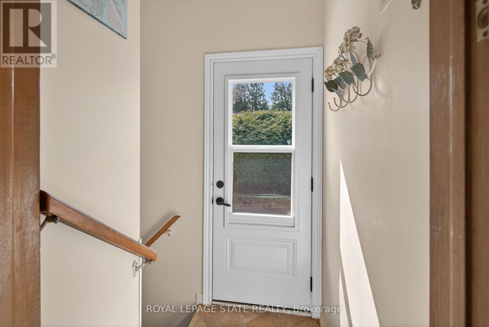 34 Helen Street, Hamilton, Ontario  L9H 1N3 - Photo 20 - X13011348