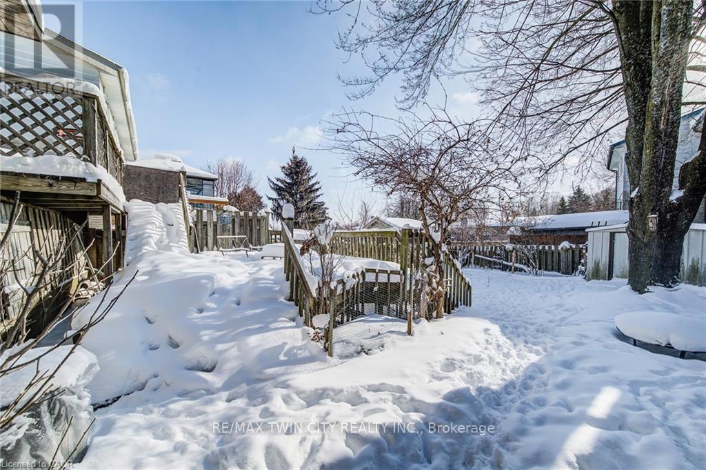 71 Shadeland Crescent, Kitchener, Ontario  N2M 2J1 - Photo 33 - X13011350