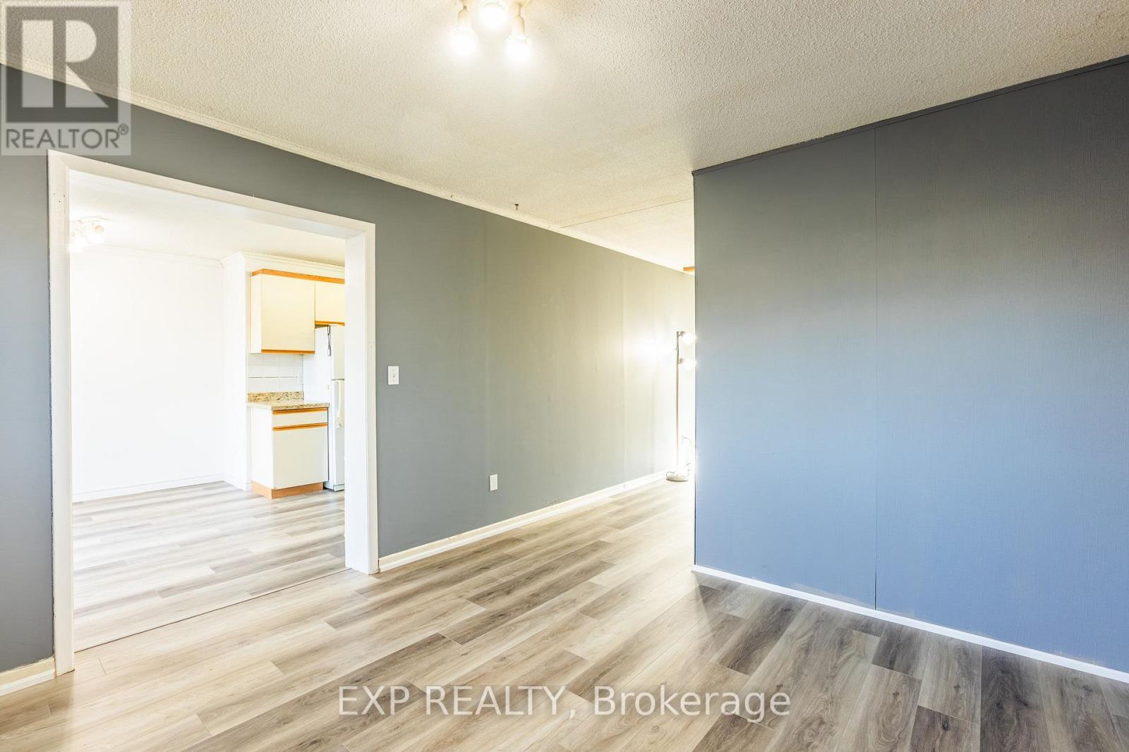 102 - 121 University Avenue E, Waterloo, Ontario  N2J 4J1 - Photo 6 - X12999526