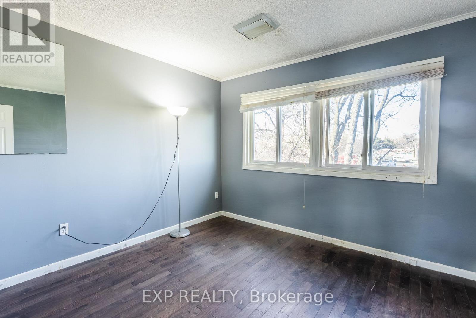 102 - 121 University Avenue E, Waterloo, Ontario  N2J 4J1 - Photo 14 - X12999526