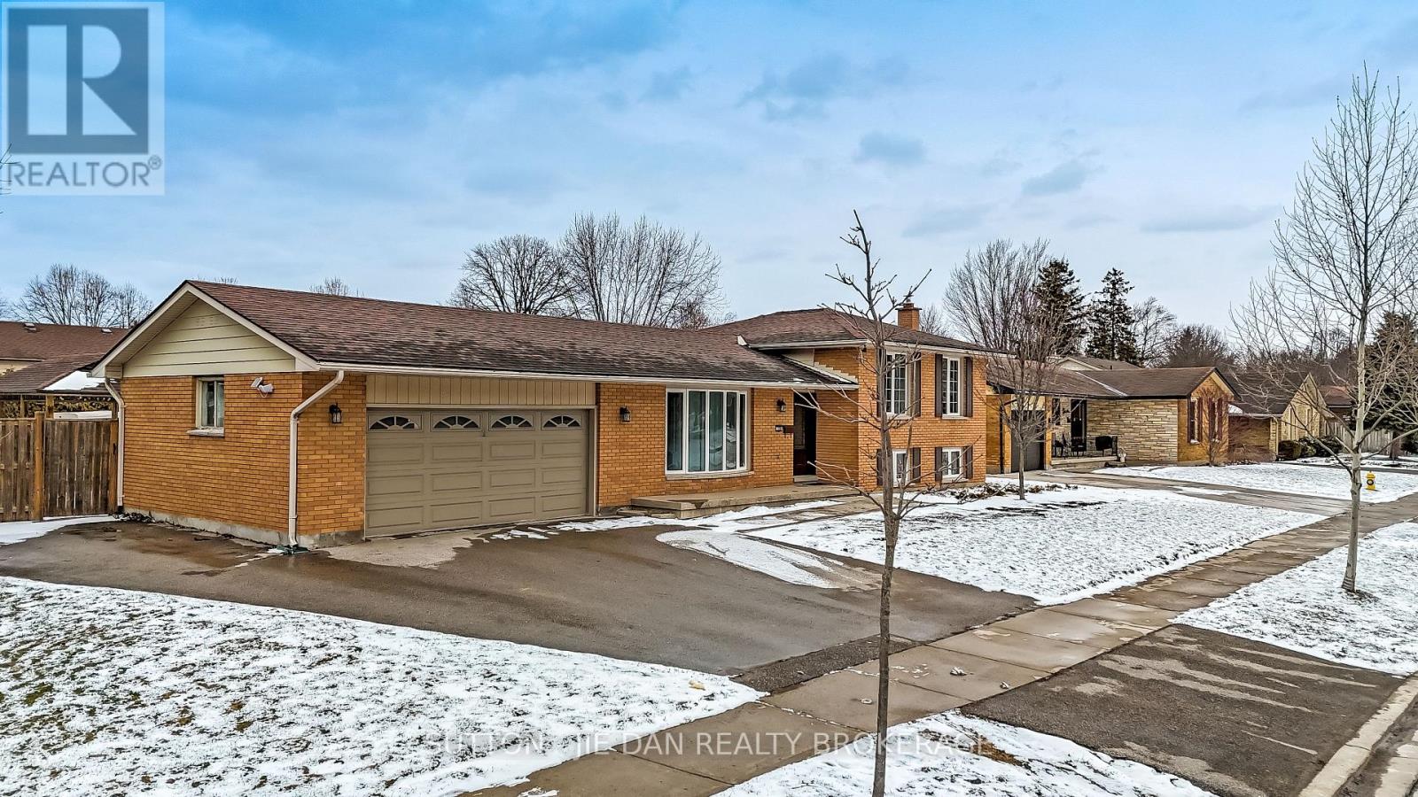 720 Grenfell Drive, London North, Ontario  N5X 2C5 - Photo 30 - X12901630