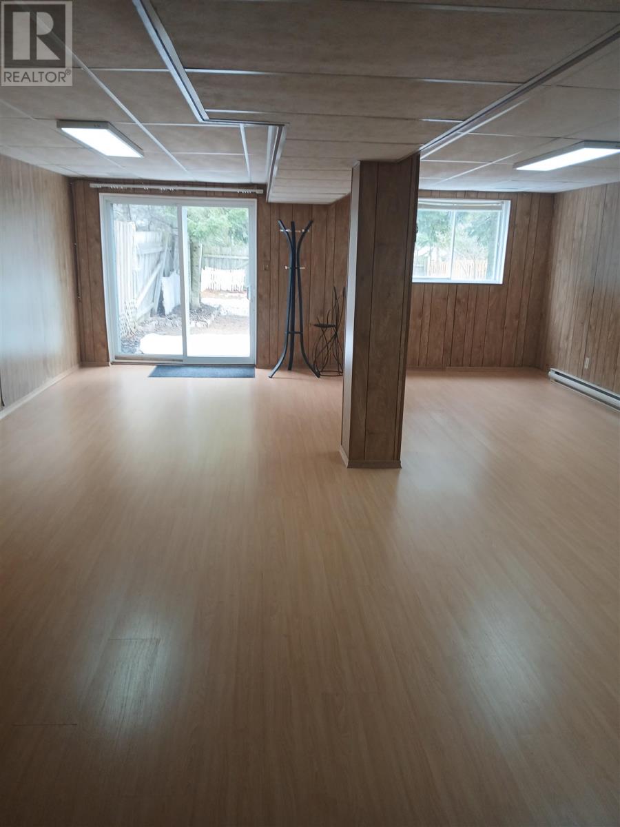 12 Forest Pl, Elliot Lake, Ontario  P5A 3C6 - Photo 19 - SM260714