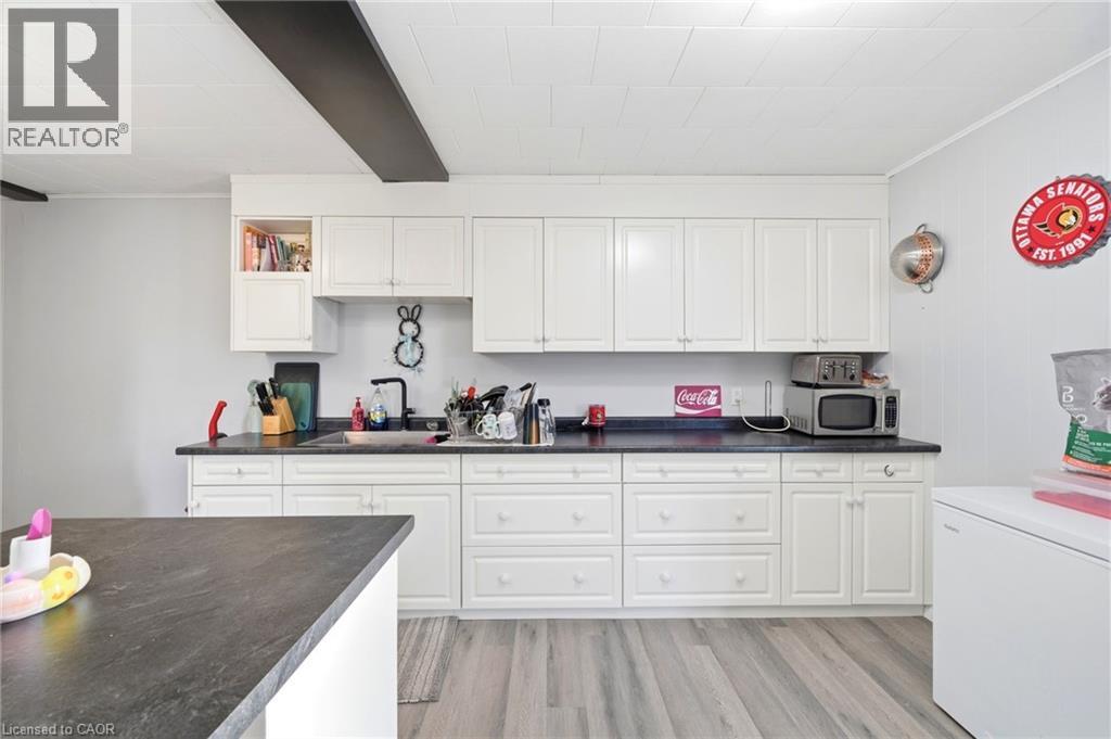 2039 Victoria Street, Gorrie, Ontario  N0G 1X0 - Photo 33 - 40821769