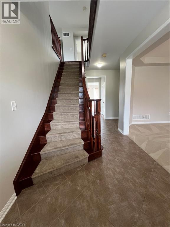 102 Baldwin Drive, Cambridge, Ontario  N3C 0B4 - Photo 3 - 40821748