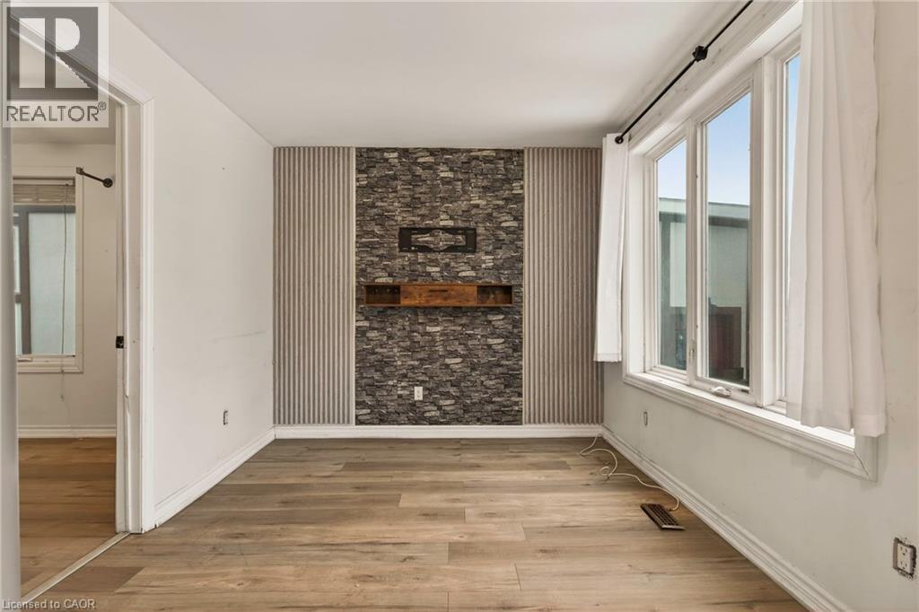 218 East 8th Street, Hamilton, Ontario  L9A 3L8 - Photo 14 - 40821491