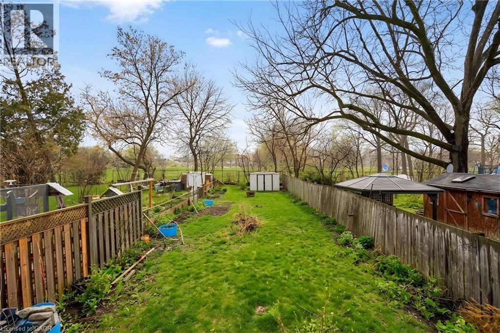 218 East 8th Street, Hamilton, Ontario  L9A 3L8 - Photo 2 - 40821491