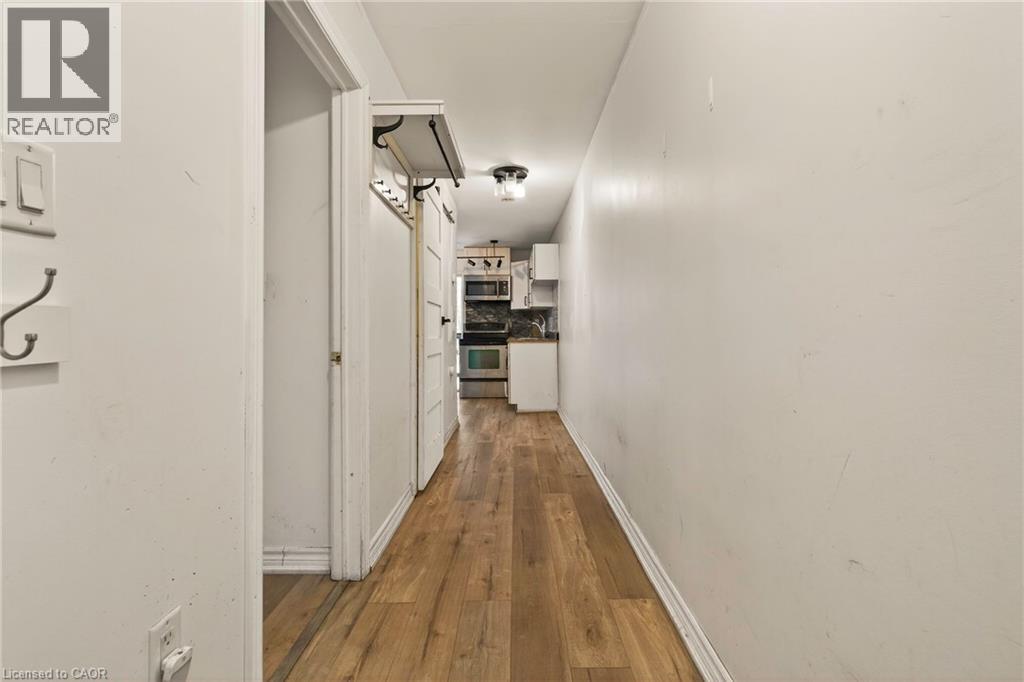 218 East 8th Street, Hamilton, Ontario  L9A 3L8 - Photo 3 - 40821491