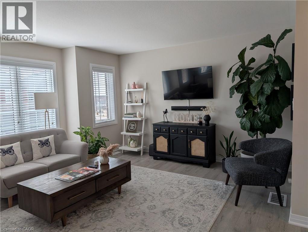 11 Sportsman Hill Street, Kitchener, Ontario  N2P 0J2 - Photo 5 - 40821376