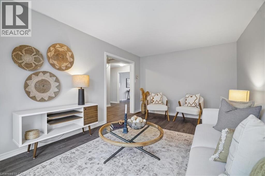 2208 Melissa Crescent, Burlington, Ontario  L7P 4J7 - Photo 6 - 40821093