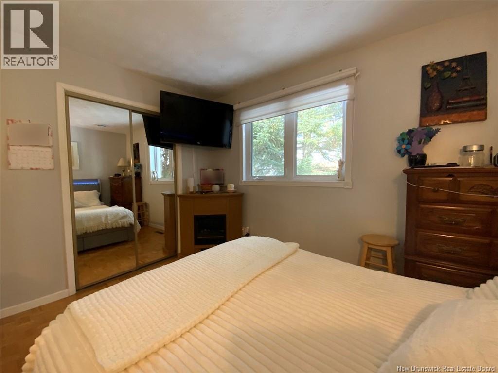 19 Belisle Avenue, Edmundston, New Brunswick  E3V 3W9 - Photo 7 - NB135422