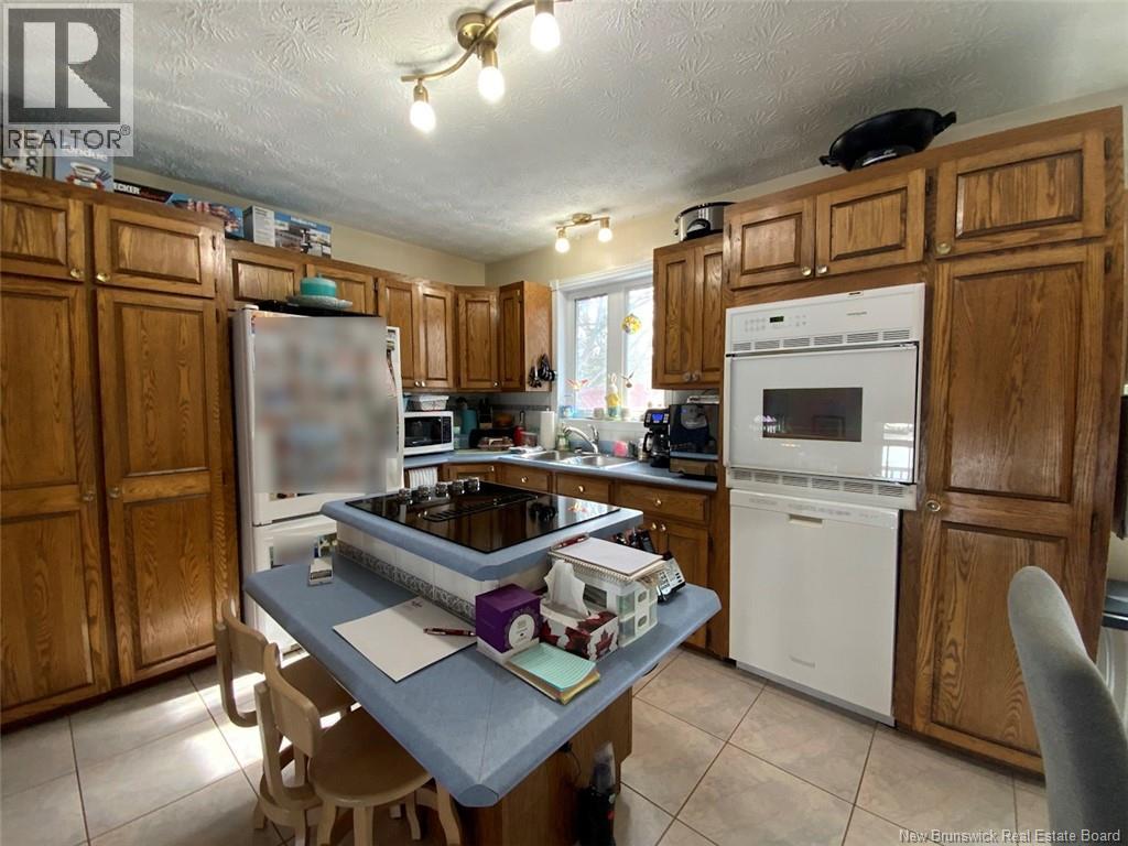 19 Belisle Avenue, Edmundston, New Brunswick  E3V 3W9 - Photo 4 - NB135422