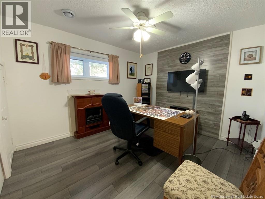 19 Belisle Avenue, Edmundston, New Brunswick  E3V 3W9 - Photo 11 - NB135422