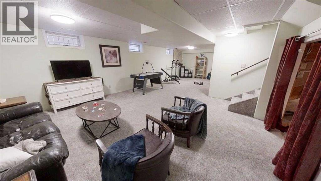 42 Ridgewood Boulevard W, Lethbridge, Alberta  T1K 6B9 - Photo 15 - A2278477