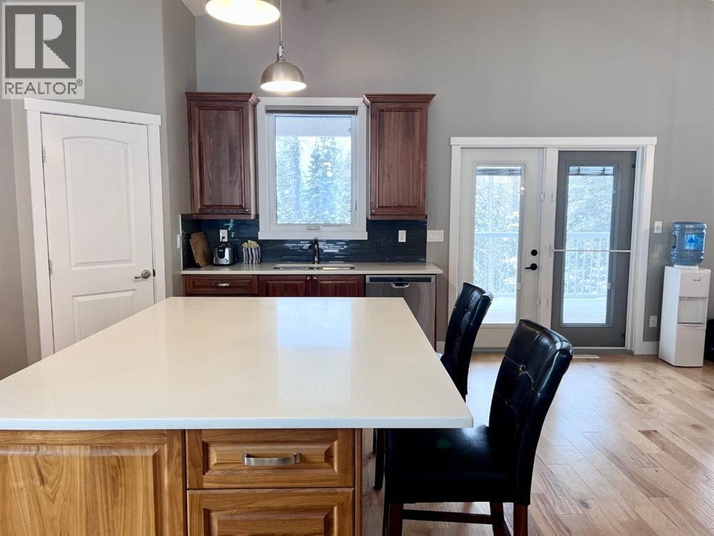 1093 Mackenny Street, Hinton, Alberta  T7V 1H3 - Photo 12 - A2302552